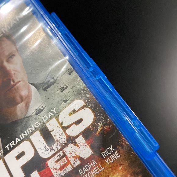 Olympus Has Fallen - Blu-Ray & DVD Combo Set - Picture 5 of 5